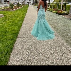 Camille la vie prom dress